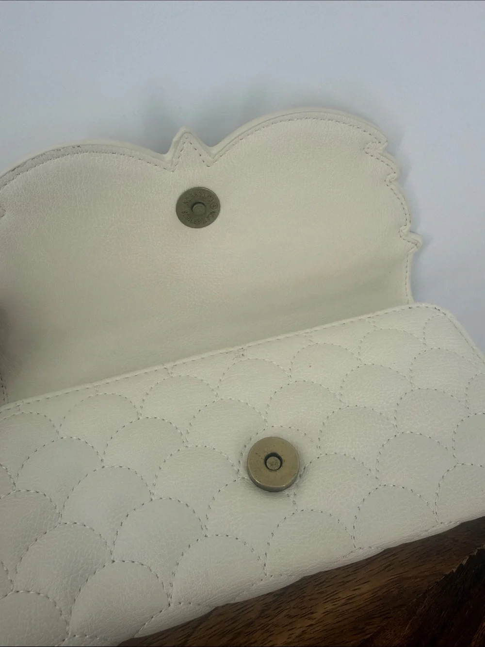Loungefly Harry Potter Hedwig‎ Owl Flap Wallet White Vegan Leather